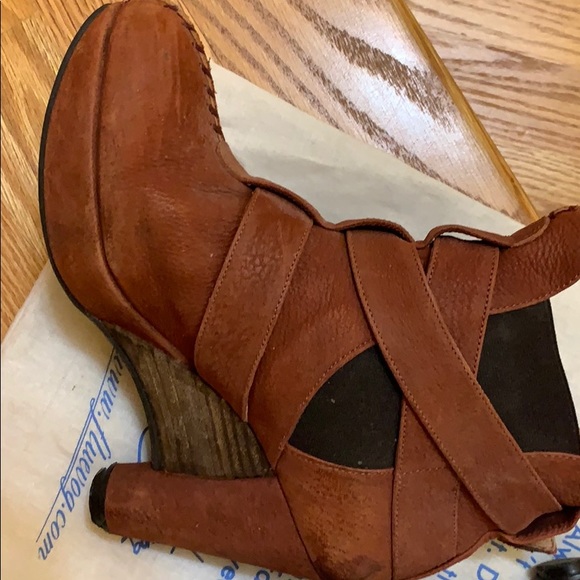 John fluevog handmade boots - Picture 6 of 10